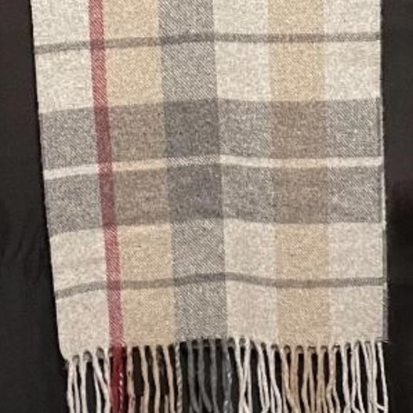 SUPER NICE NWT 100 % LAMBSWOOL MADE IN ITALY SCARF / ITALIAN WOOLLEN TREASURES - Picture 4 of 10